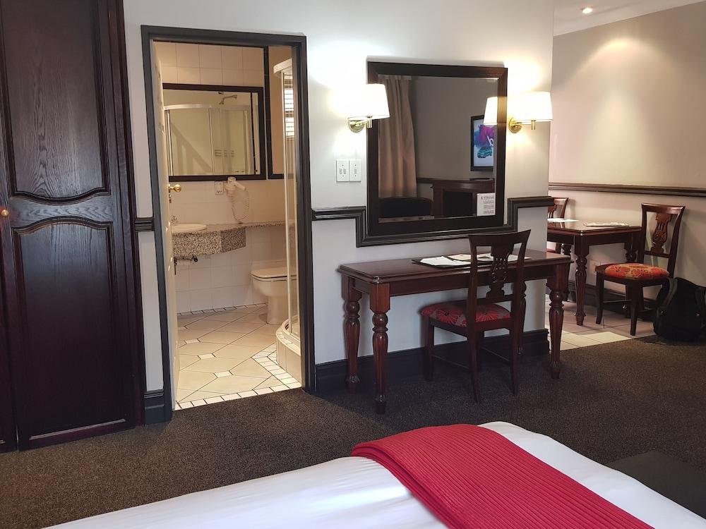Court Classique Suite Hotel Pretoria-Noord Buitenkant foto